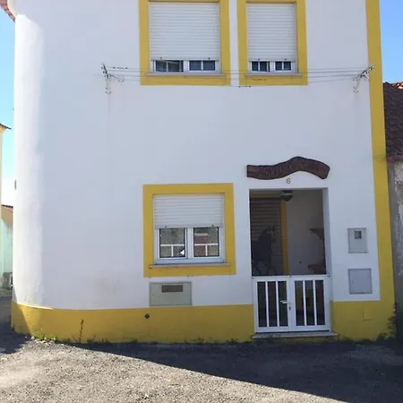 Bed & Breakfast Montejunto Rose *